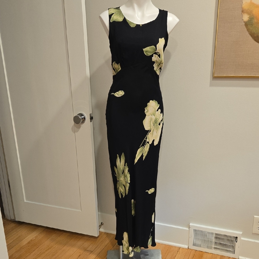 Vintage 90s Black and Green/White Lillies Floral Maxi Dress M